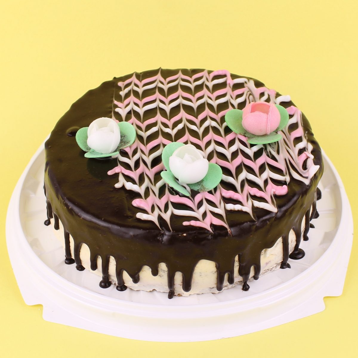 Торт Брусничный (шоколад и ягоды)